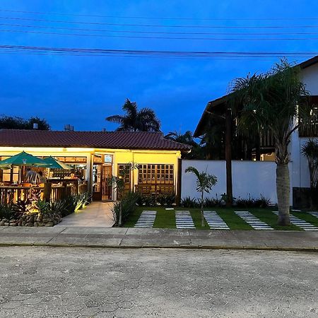 Pousada Buena Onda - Garopaba-Sc - 50M Da Praia Exteriör bild