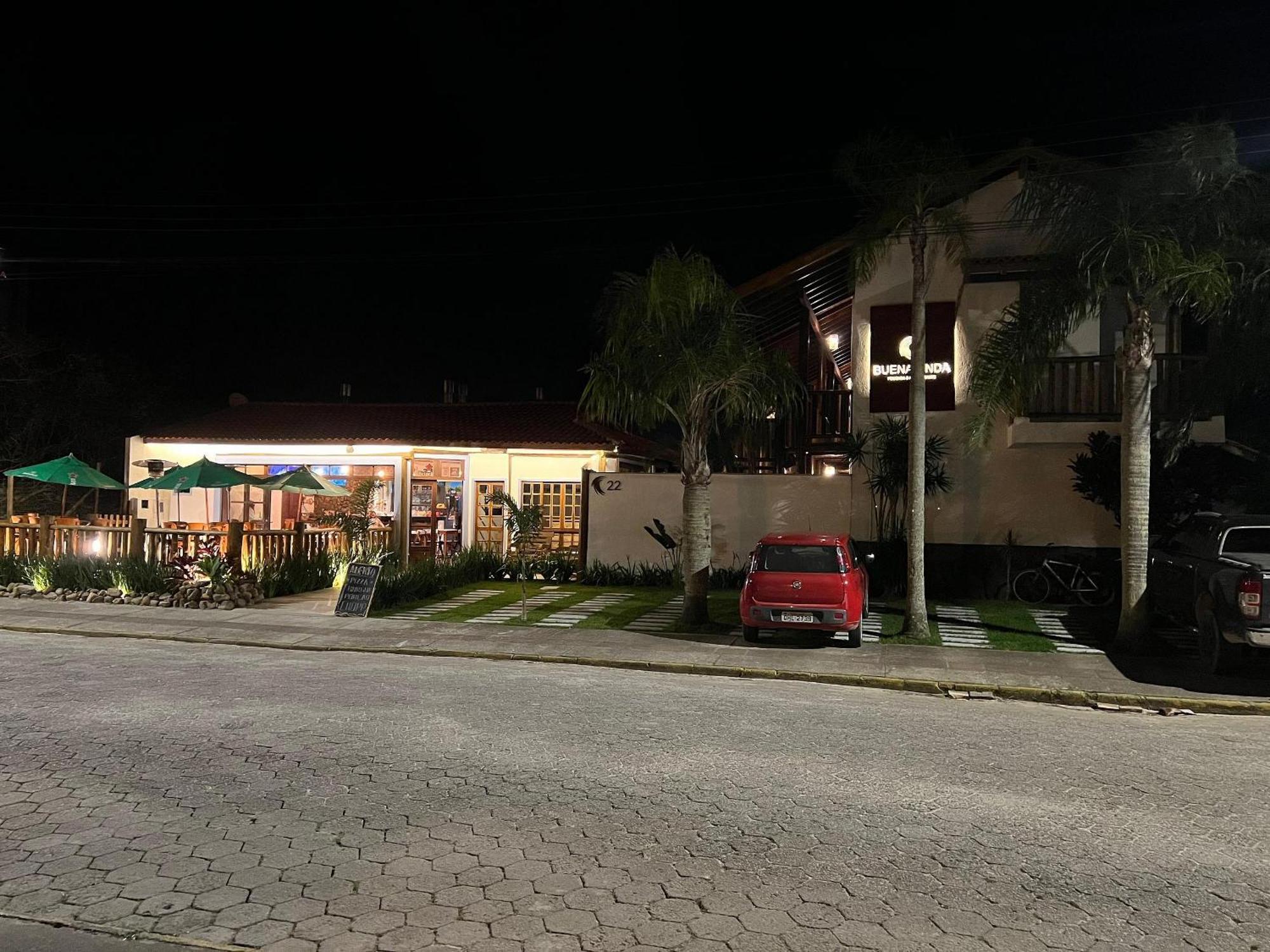 Pousada Buena Onda - Garopaba-Sc - 50M Da Praia Exteriör bild