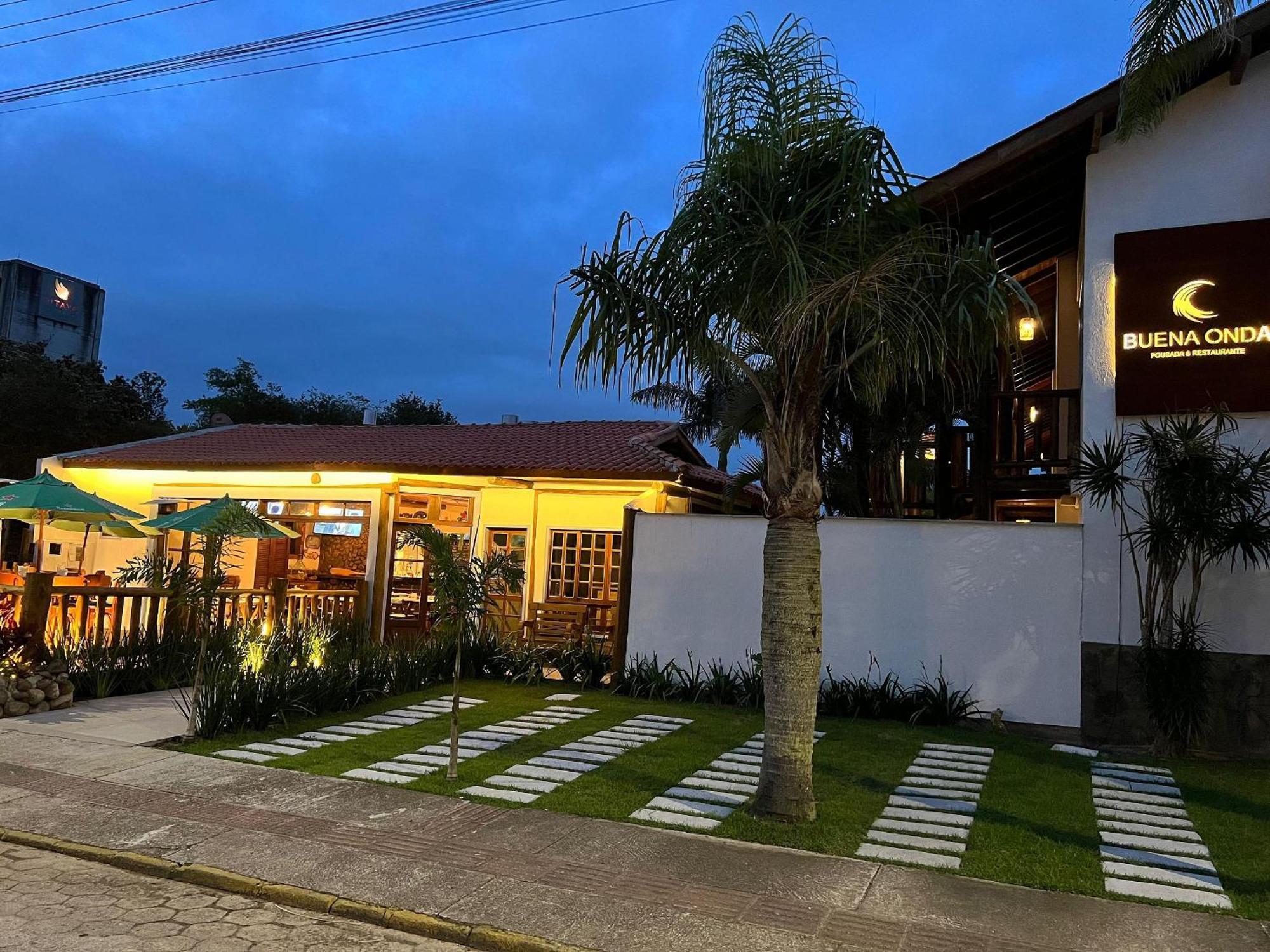 Pousada Buena Onda - Garopaba-Sc - 50M Da Praia Exteriör bild